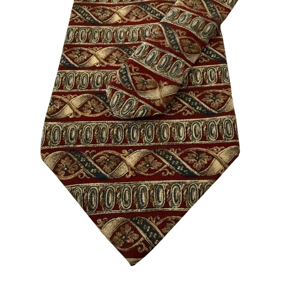 The Metropolitan Museum Of Art All Silk Greek Patterned Necktie Made in Canada - Picture 4 of 9